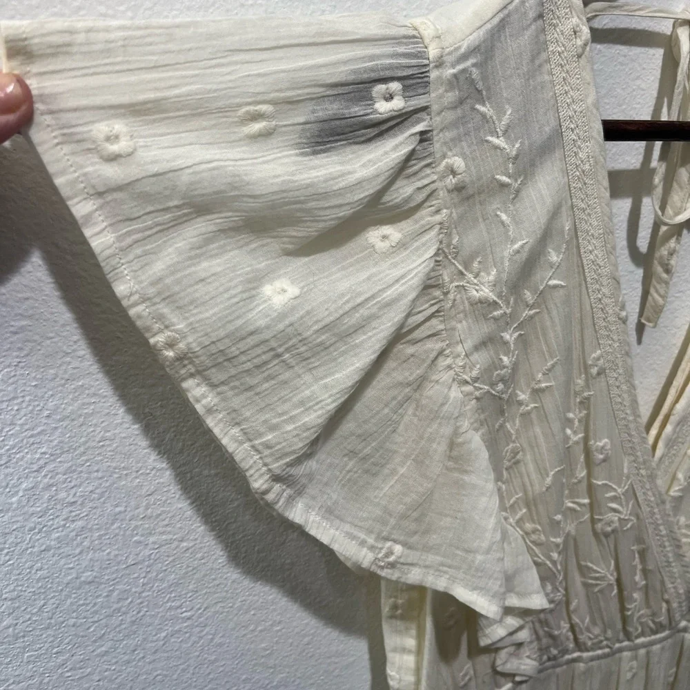 LOVE STITCH IVORY CREAM EMBROIDERED FLUTTER SLEEVE MAXI DRESS SIZE SMALL - Picture 9 of 16